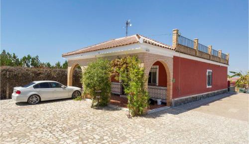 Three-Bedroom Holiday Home 