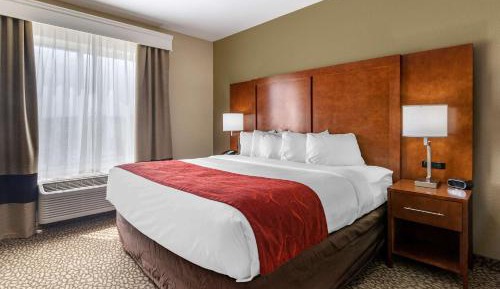 King Suite with Accessible Tub - Accessible/Non-Smoking