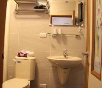 Queen Room - A