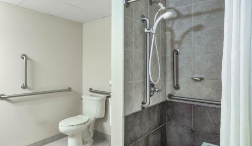 Queen Room - Mobility Access