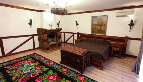 Suite with Mountain View
