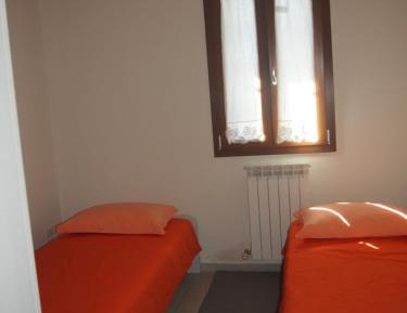 Twin Room with Bathroom