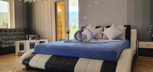 Family Room with Sea View