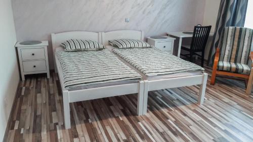 Triple Room with Private Bathroom