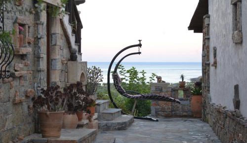 Studio - Split Level