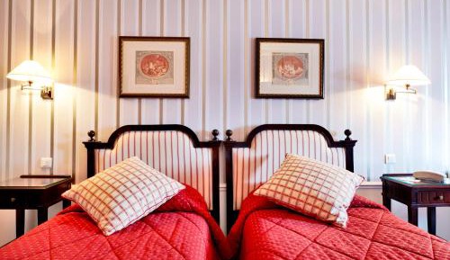 Two Connecting Double Rooms (4 people)