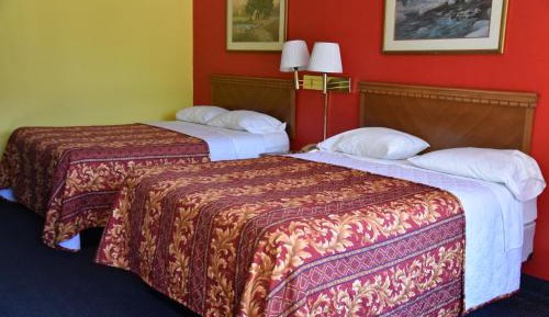 Queen Room with Two Queen Beds - Non-Smoking