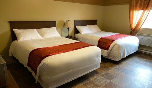  Deluxe Room with Two Queen Beds
