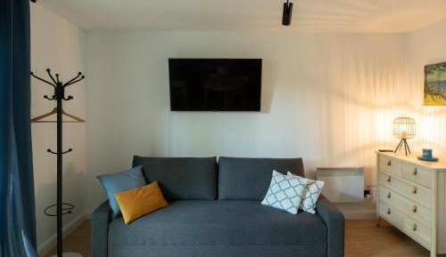 Studio Apartment with Side Sea View