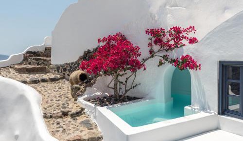 Swallows' Nest Suite with Plunge Pool and Caldera View