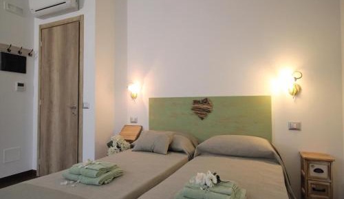 Large Double or Twin Room