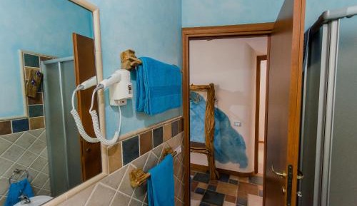 Double or Twin Room with Private Bathroom