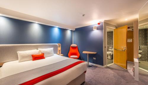 Double Room with Free Hot Breakfast - Accessible