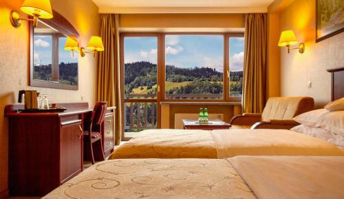 Double Room with Mountain View