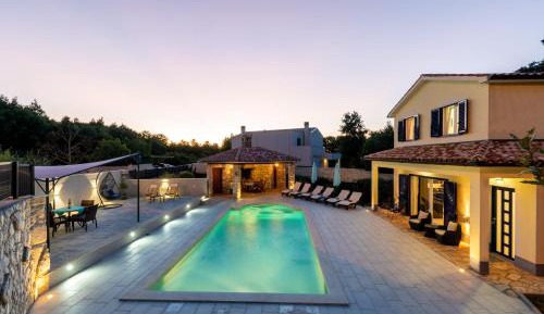 Villa with Private Pool