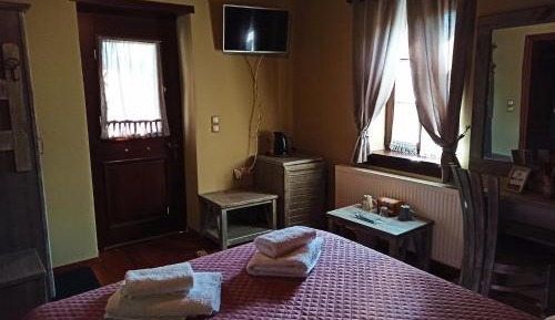 Double Room with Mountain View