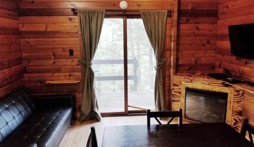 One-Bedroom Cabin