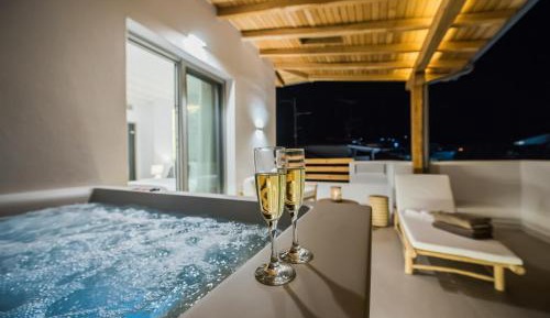 Suite with Hot Tub