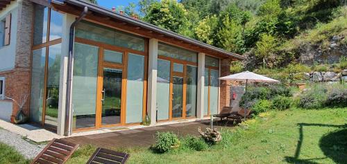 Apartment with Lake View