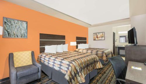 Queen Room with Two Queen Beds - Non-Smoking