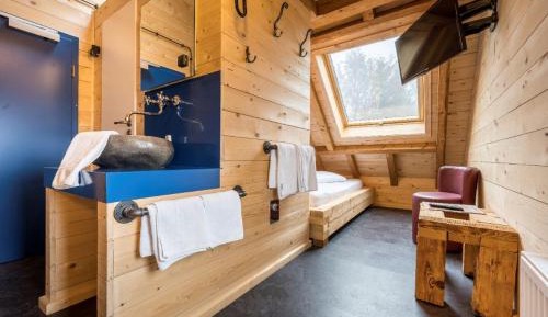 Triple Room with Private Bathroom