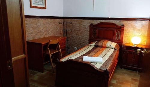 Standard Single Room with Shared Bathroom