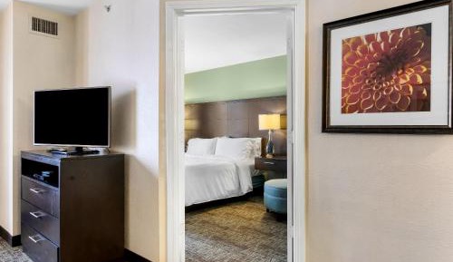 One-Bedroom King Suite