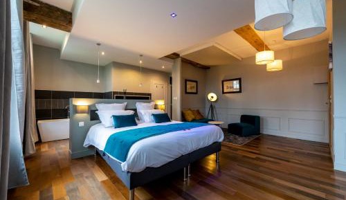 Suite with Garden View