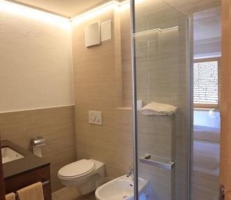 Double Room (1 Adult)