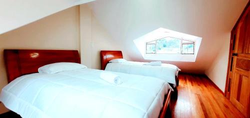 Twin Room with Private External Bathroom
