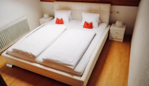 Two-Bedroom Apartment with Balcony 4