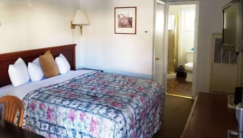 Queen Room