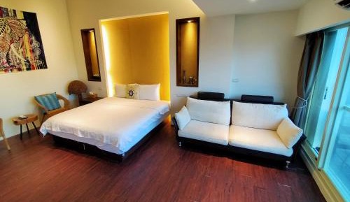 Queen Room with Garden View