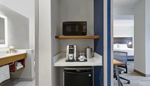 King Suite with Sofa Bed - Non-Smoking