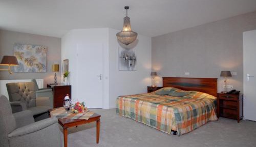 Deluxe Twin Room with Balcony