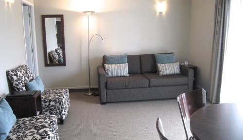 Deluxe Two-Bedroom Apartment