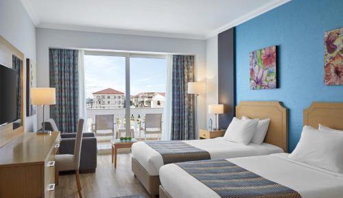 Standard Twin Room with City View