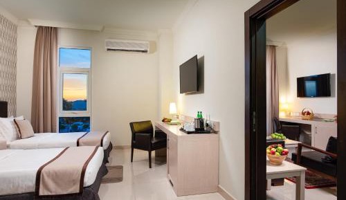 Deluxe Suite