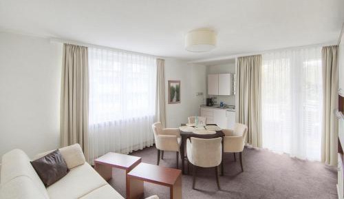 One-Bedroom Apartment (2-3 Adults)