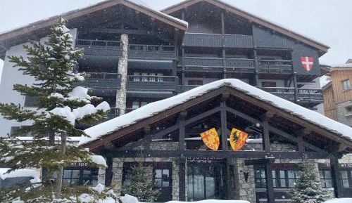 Double or Twin Room with Bath - Village Side