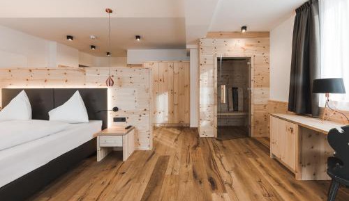 Suite with Sauna