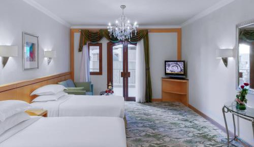 Two Bedroom Villa with Three Twin Beds