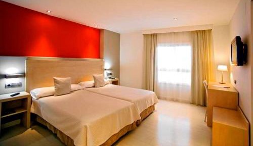 Basic Triple Room