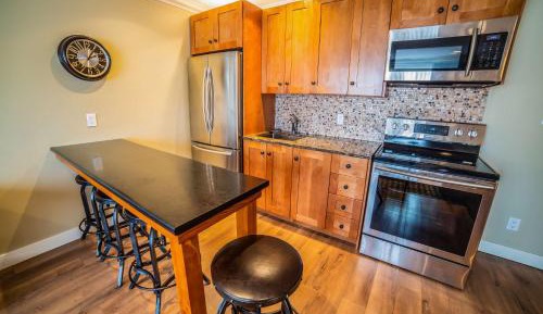 One Bedroom King Suite with Kitchen