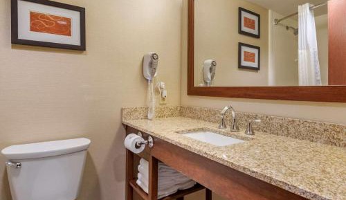 King Suite - Non-Smoking