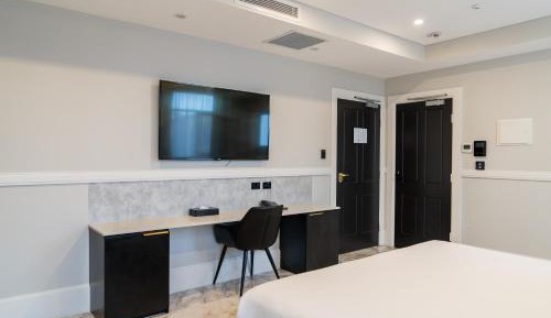 Standard King Room - Disability Access