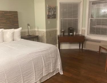 Standard King Room