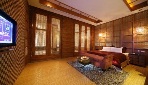 Double Room with Private Parking (Check-in After 20:00)
