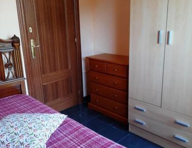 Standard Single Room with Shared Bathroom