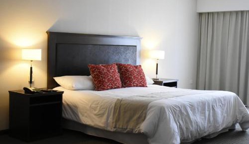 King Suite - Non-Smoking